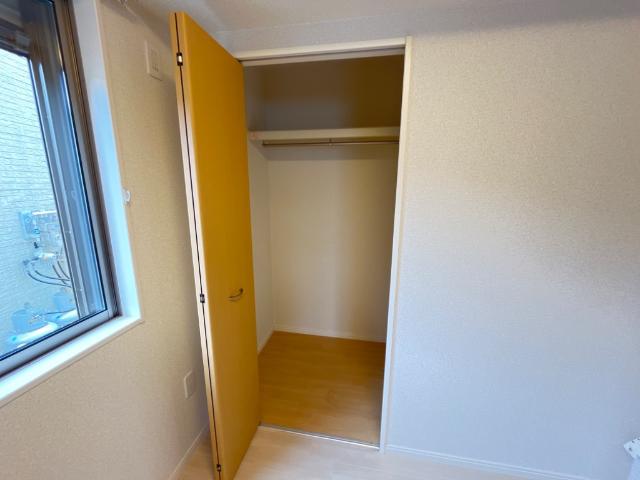 クリサンテーム リビング　クローゼット