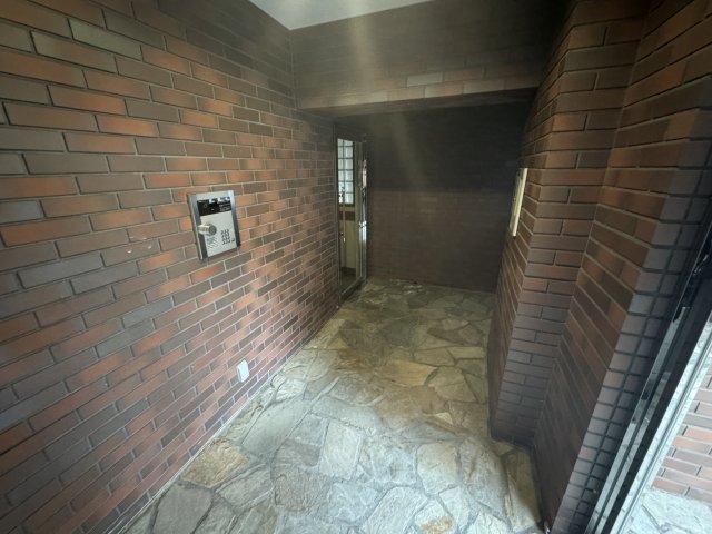 アッシュエム エントランス