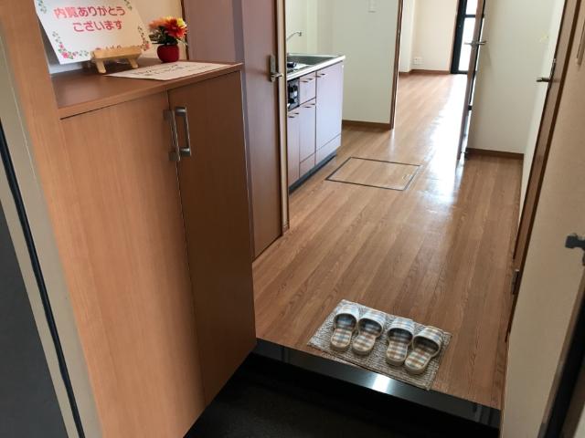 ルミエール102号室 玄関