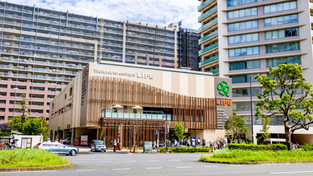 Le・Lion TOYOSU WATER FRONT10階 【スーパー】ライフ 豊洲店まで423ｍ