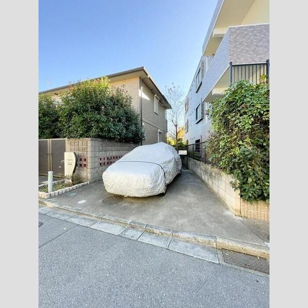 シャルマン 駐車場