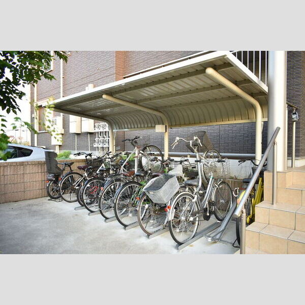 ボヌール四季　Ⅴ 駐輪場