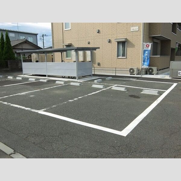 プラセールⅡ 駐車場