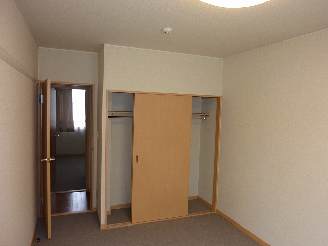 レオパレスアイ108号室 内観