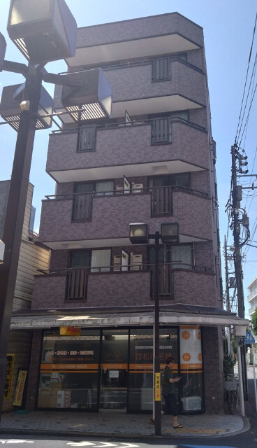 スペースナイン 外観