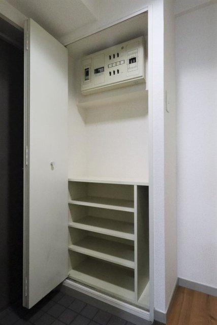 シティ東十条 靴入