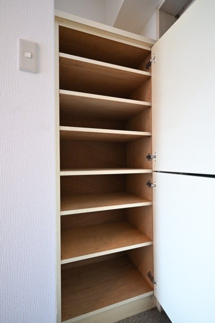 モナークマンション武蔵新城第2 靴入