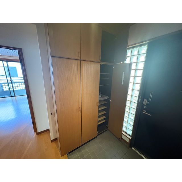 門前仲町1丁目借家 玄関収納◎