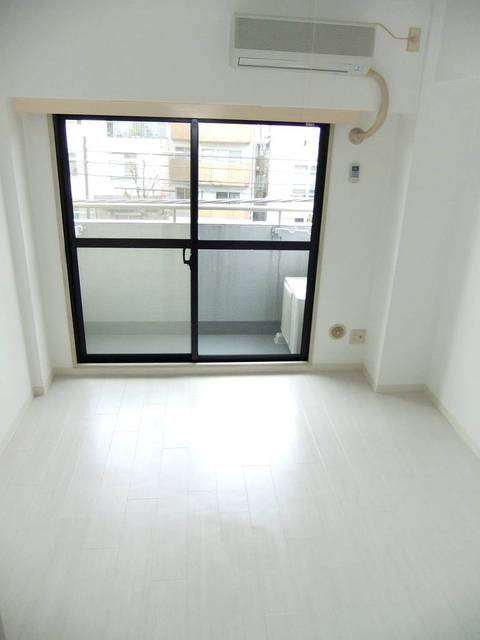 ヒルズ駒場東大前 リビング