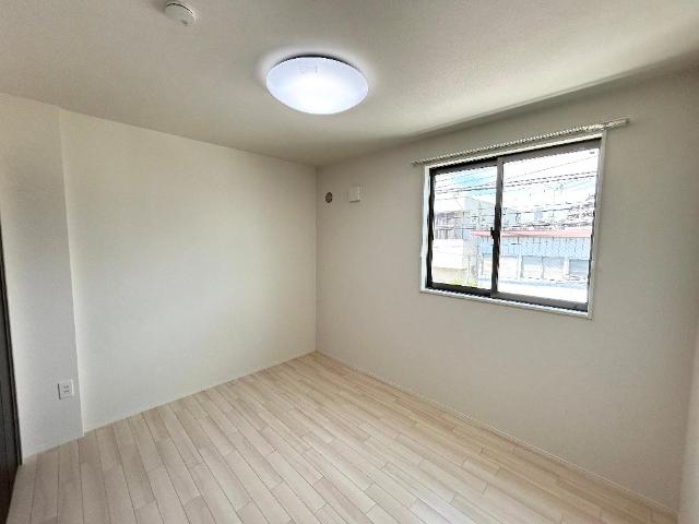 ルナフォーリア201号室 洋室