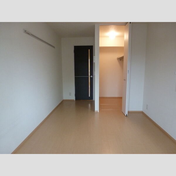 ムート中浦和 洋室7.9帖