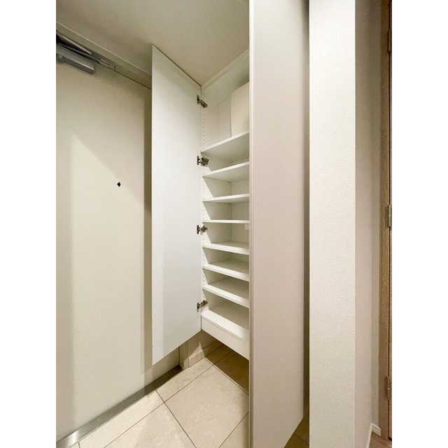 ザ・レジデンス赤坂檜町1203号室 玄関