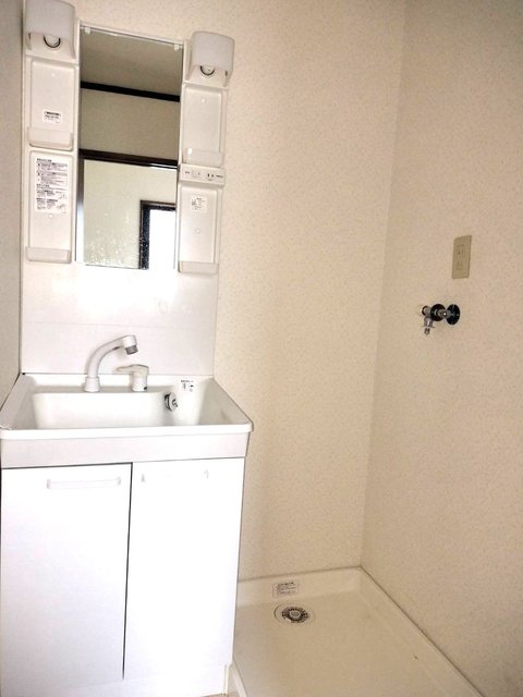 アルファメゾン二番館2D号室 他号室の写真です。