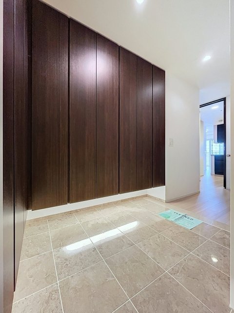 ザ・パークハウス　新宿タワー14階 玄関