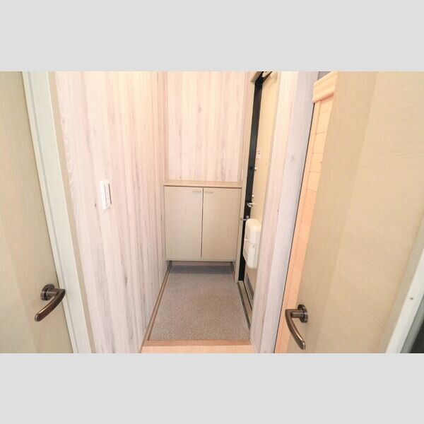 パークアベニューウエスト　D 玄関