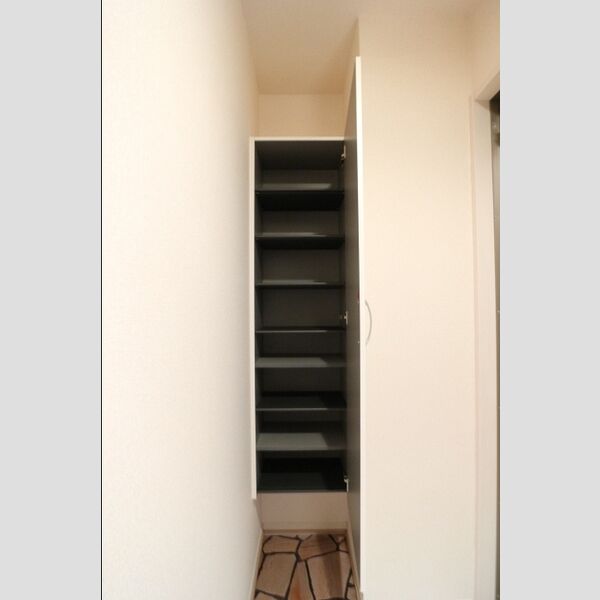 アネーロ・チヨ シューズボックス