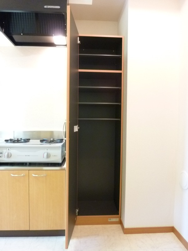 プラム梅島Ｃ1階 収納