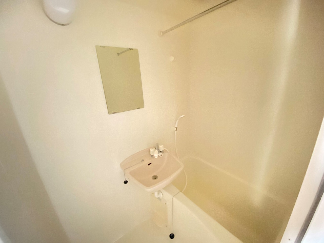 レオパレス中宗岡ドゥーエ301号室 お風呂