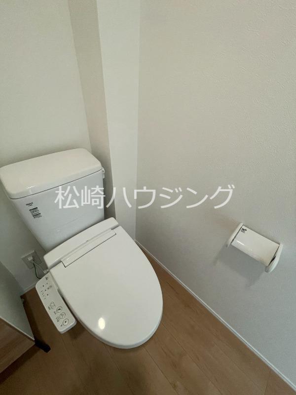 AW中野松が丘1階 トイレ