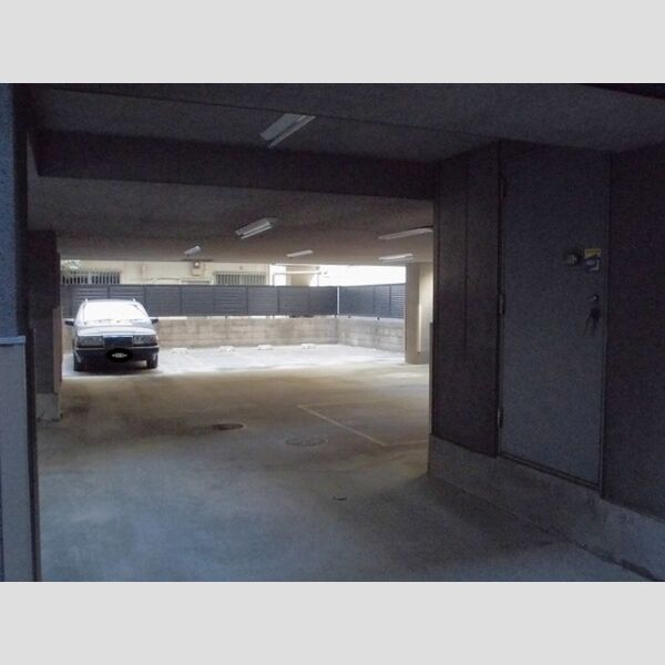 シャンティオン 駐車場