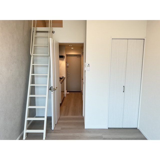 HALE伊勢原302号室 リビング