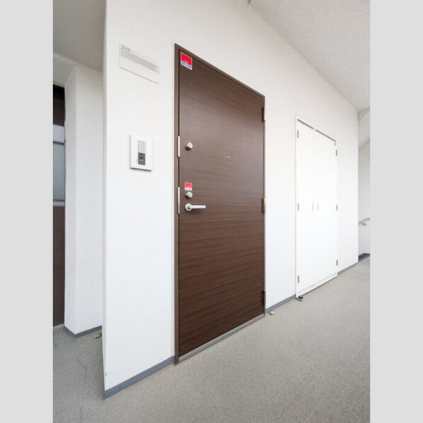 GRAN COURT YONO0705号室 玄関扉