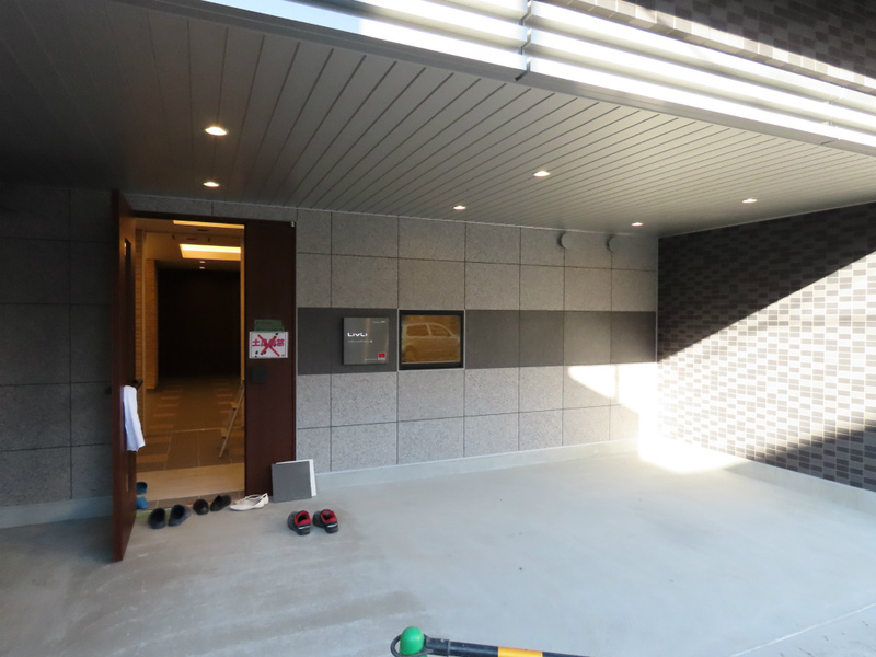 リブリ・レジデンス三ノ輪2階 エントランス