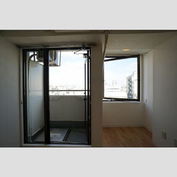 グローリア駒込602号室 バルコニーの様子