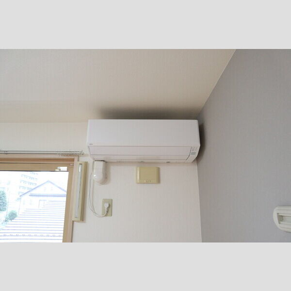 コンフォール203号室 エアコン