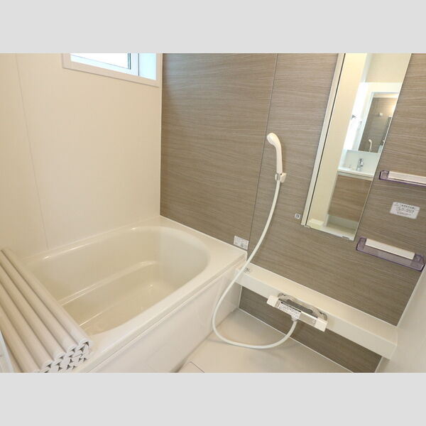 エコリブレ203号室 バス