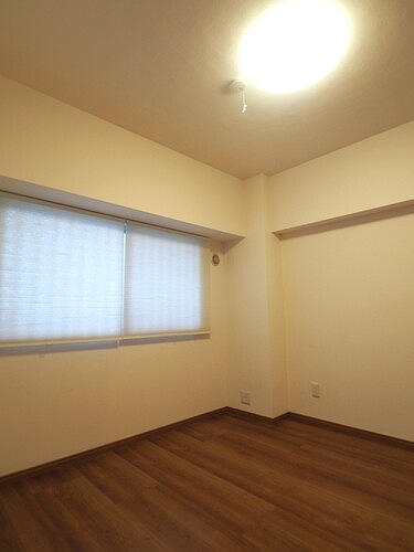 自由が丘パインクレスト3階 洋室５．５帖