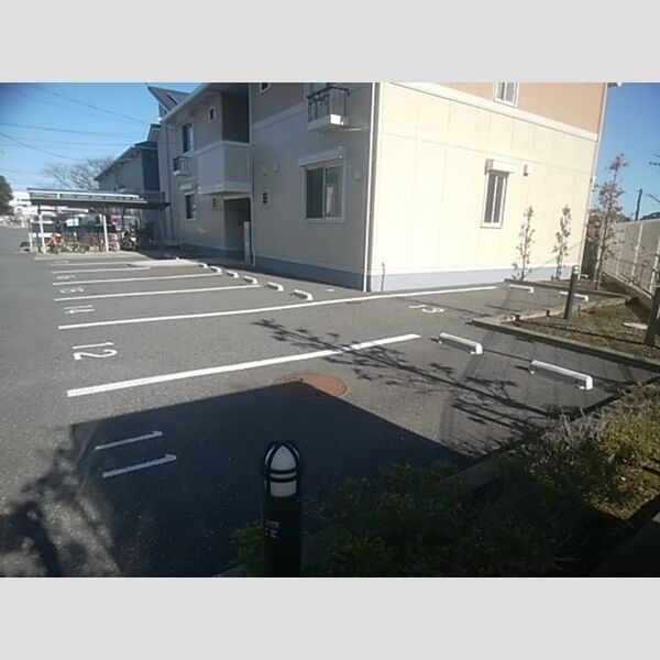 アネシス　弐番館201号室 駐車場
