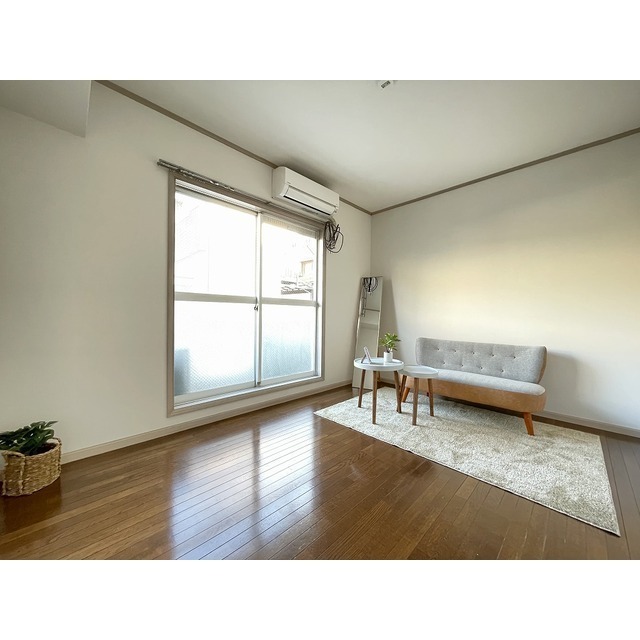 ハイツシオン 陽当たりの良いお部屋　家具レイアウトイメージ