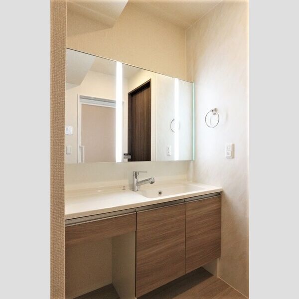 コンフォルト 洗髪洗面化粧台