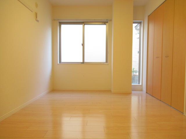 CASA　RIVIERA（カーサ　リヴィエラ） 洋室