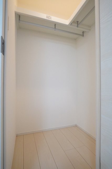 Ｒｅｓｉｄｅｎｃｅ　武蔵小山 ウォークインクローゼット