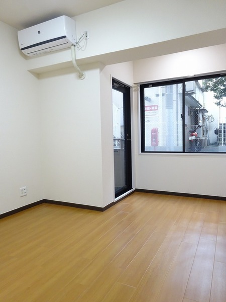 ドルフ高円寺南 リビング