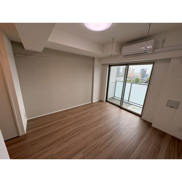 プレール・ドゥーク横濱子安204号室 内観