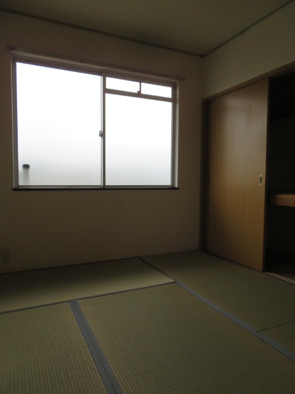 エステートロイヤル3階 ※他部屋写真参照