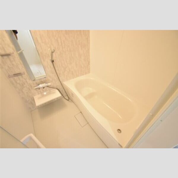 ホワイト キャッスル201号室 バス