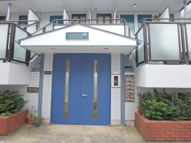 セントラルプラザ学芸大学 エントランス