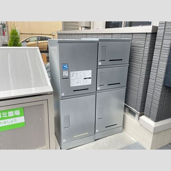 エバーガーデン305号室 宅配ボックス