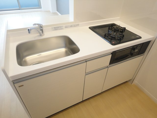 Ｂｌａｎｃ・Ｌｅｙｓｉｎ（ブラン・レザン） キッチン(２口・グリル)