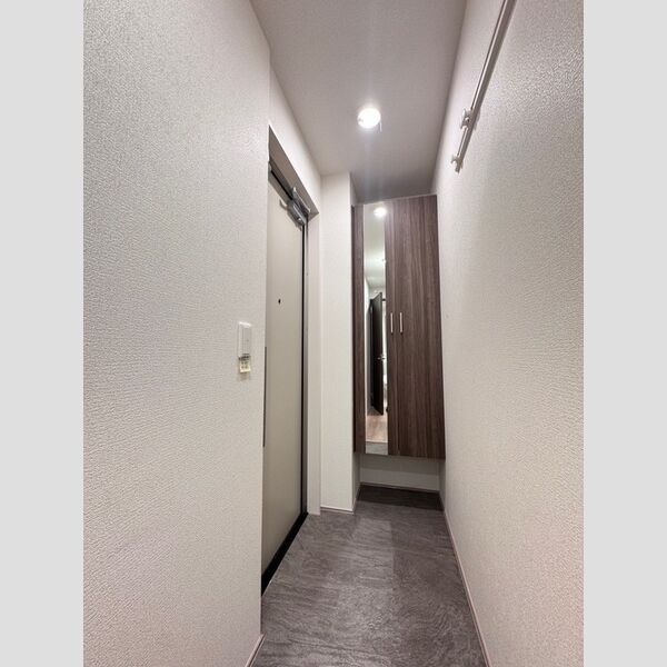 レンブランサ湘南台201号室 玄関