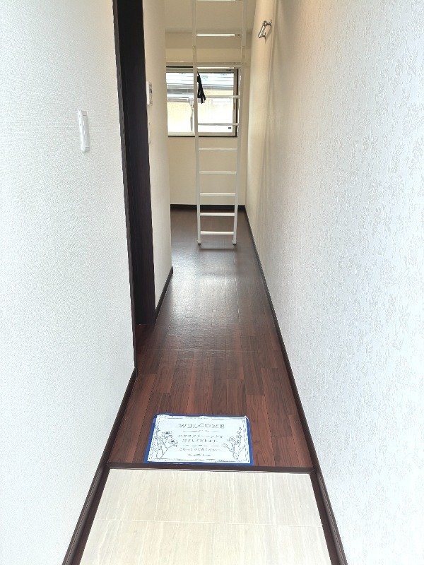 ＷＩＴＨＰＬＡＣＥ大岡2階 玄関