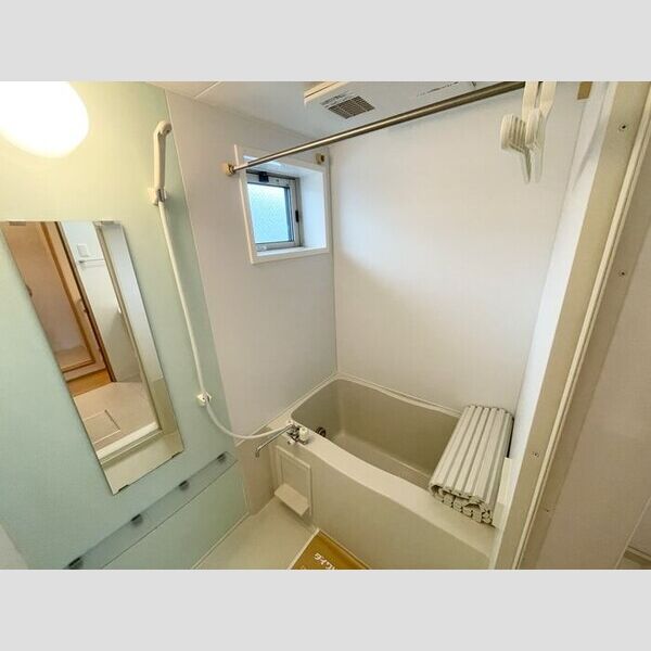 メゾン・ド・シャテーヌ 浴室