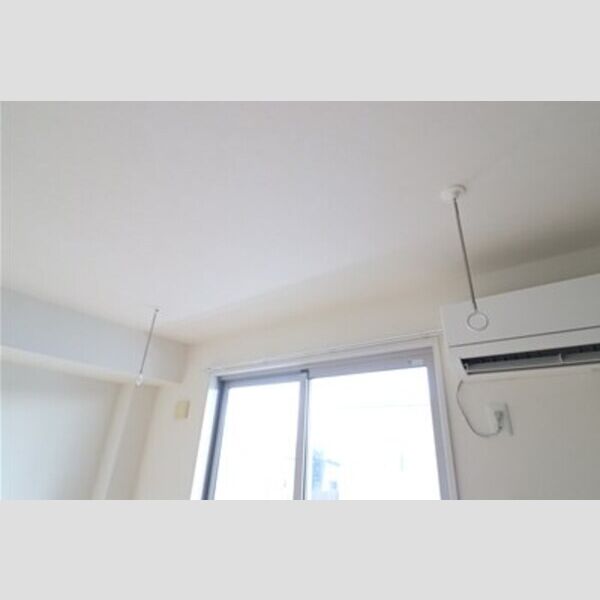 ロイヤルフレア・M203号室 室内物干し