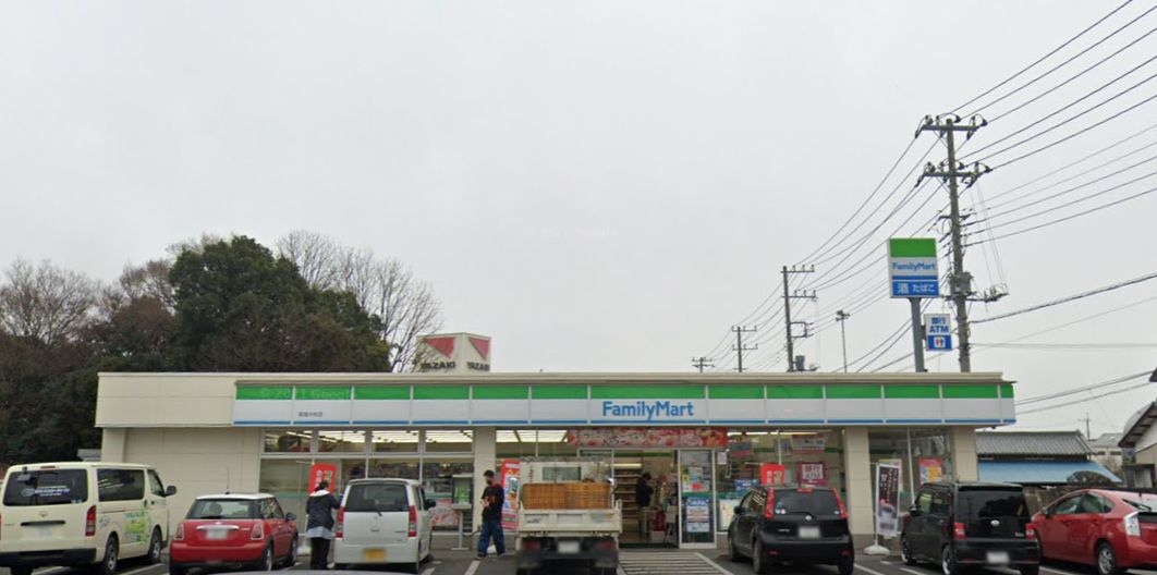 フリースペース野田 【コンビニエンスストア】ファミリーマート 関宿中央店まで989ｍ