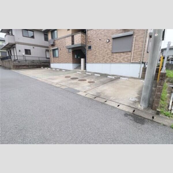 プレステージ祇園 駐車場