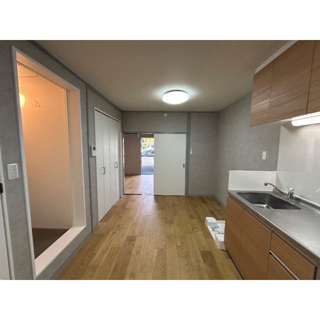 イワモトビル　ホワイトコーポラス 内観